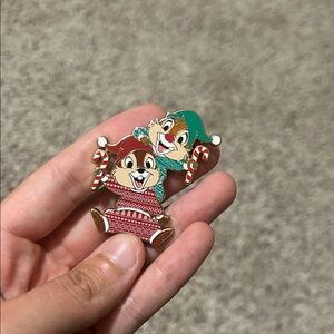 Christmas Chip 'n' Dale pin
